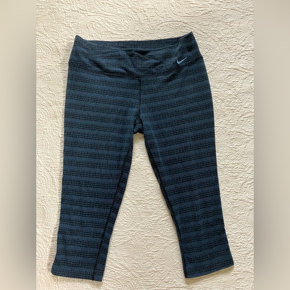 Women’s NIKE Drifit athletic capris - blue and black - size Large